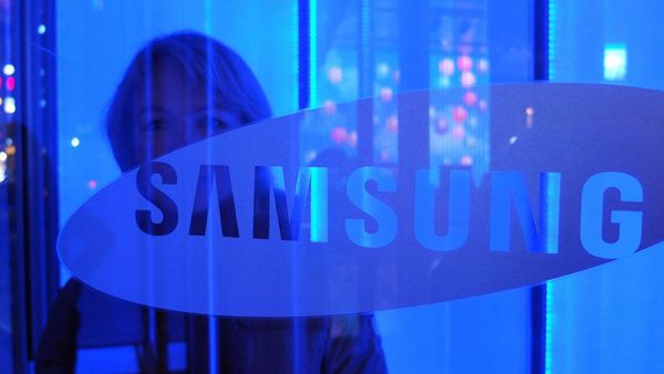 Выручка Samsung упала на 30 процентов, Ли Джеён введён в состав Совета директоров