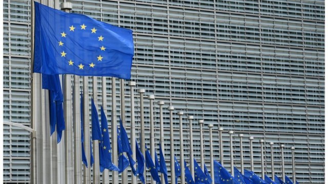 Еврокомиссия одобрила решение, которое может осложнить строительство Северного потока-2