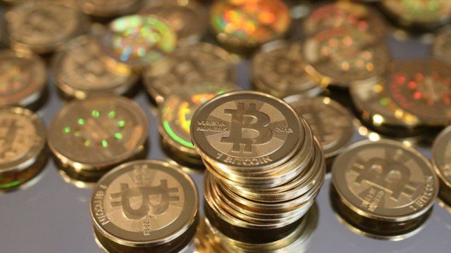 Bitcoin пересек рубеж в $ 10000