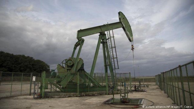 Страны ОПЕК продлили ограничения нефтедобычи до конца 2018