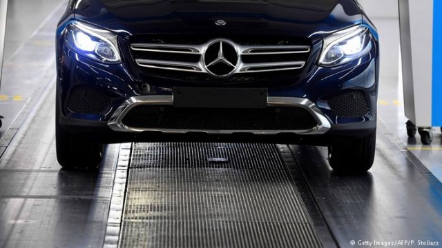 Mercedes - лидер продаж автомобилей премиум-класса