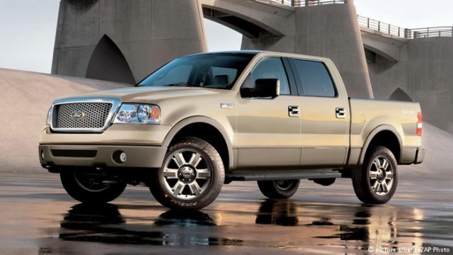 Ford обвиняют в манипуляциях с вредными выбросами