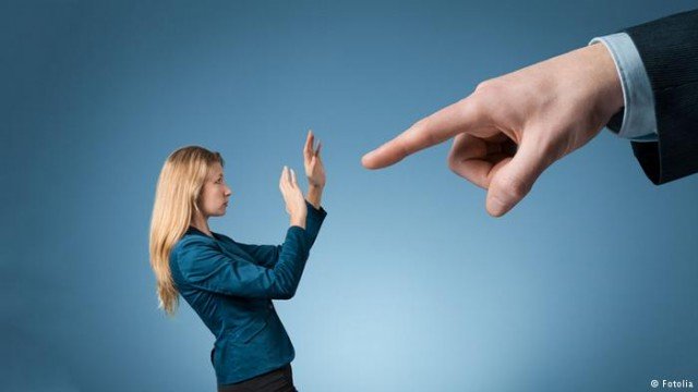 За что в Германии могут уволить с работы без предупреждения?