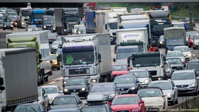 Автобаны Германии: тысячи километров пробок