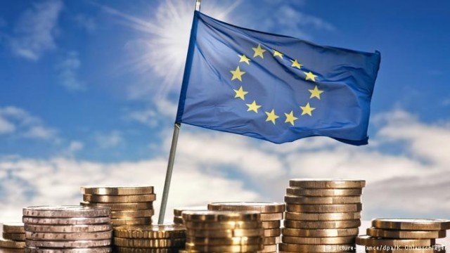 ЕС выделит Греции 67 миллиарда евро помощи