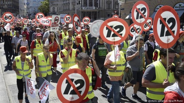 В Вене десятки тысяч вышли на протест против 12-часового рабочего дня