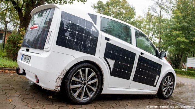 Немецкие технологии: солнечные панели на электрокарах (видео)