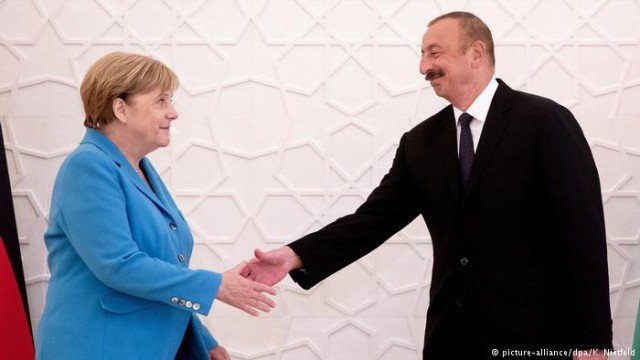 Меркель и Алиев хотят больше газа для ЕС из Азербайджана