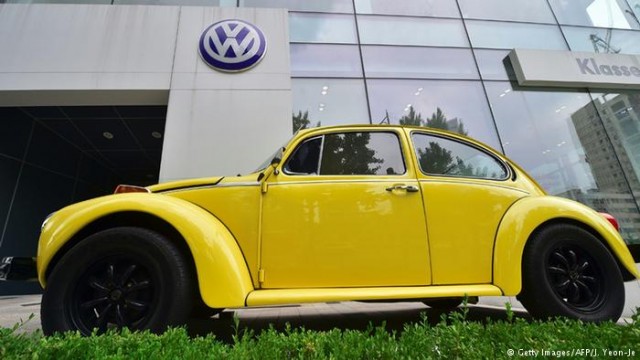 Volkswagen прекращает производство легендарных "Жуков"