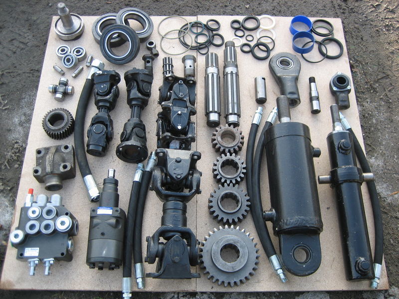 Запчасти к различным видам погрузчиков