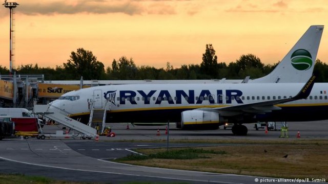 Франция конфисковала самолет Ryanair из-за спора по субсидиям