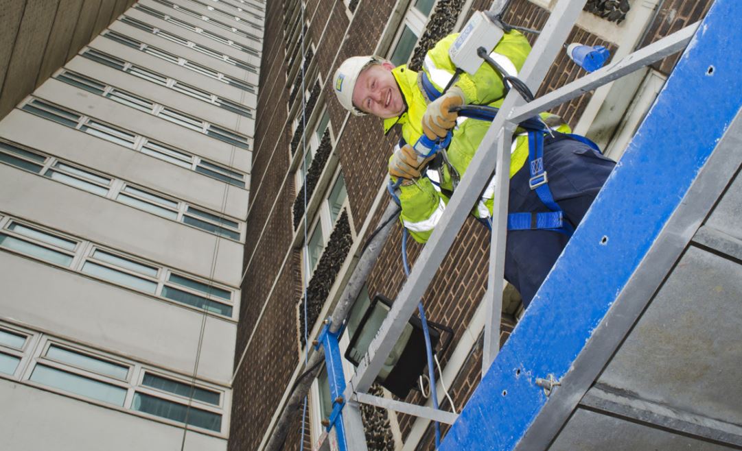 Аренда строительных люлек: гарантия быстрого и качественного выполнения работ
