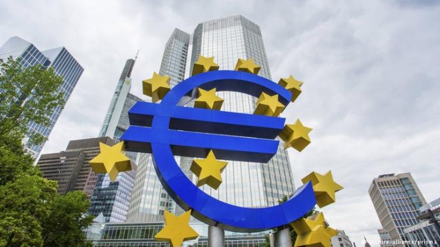 Еврокомиссия в зал курс на укрепление роли евро в мире