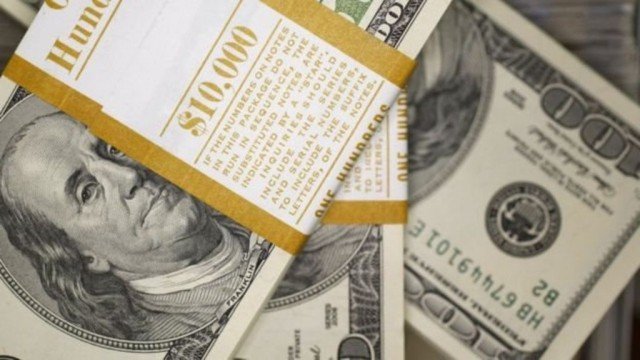 Гривна продолжает стремительно расти на фоне первого транша МВФ