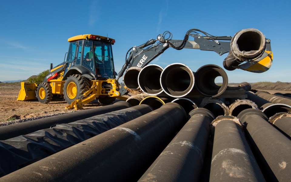 Как с помощью гидроразводки расширить возможности экскаватора?