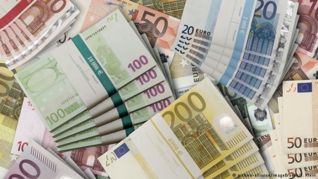 ФРГ завершила 2018 с рекордным профицитом бюджета в 58000000000 евро