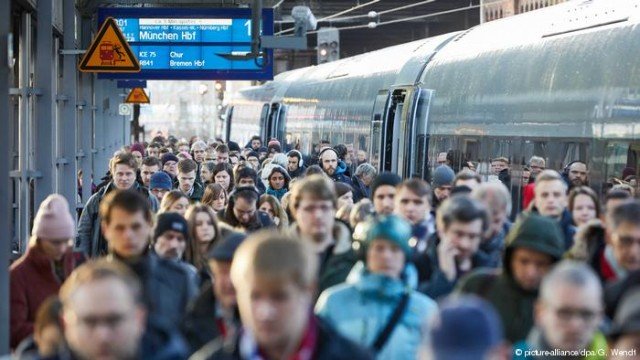 Почему в пунктуально Германии опаздывают поезда