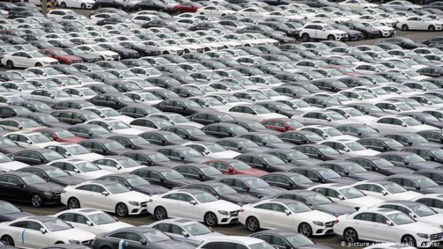 Немецкие гиганты автопрома экономят и подсчитывают убытки