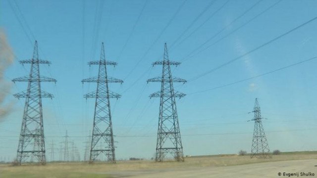 Рынок электроэнергии в Украине дает сбой: какая угроза остаться без воды и тепла?