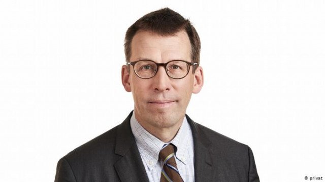 Член наблюдательного совета УЗ Кристиан Кун: дорогие билеты не спасут компанию