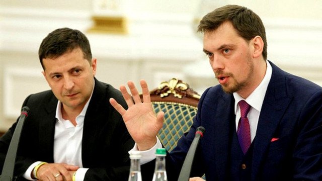 Гончарук в центре скандала: пойдет премьер & # x27; Премьер в отставку из тайные записи