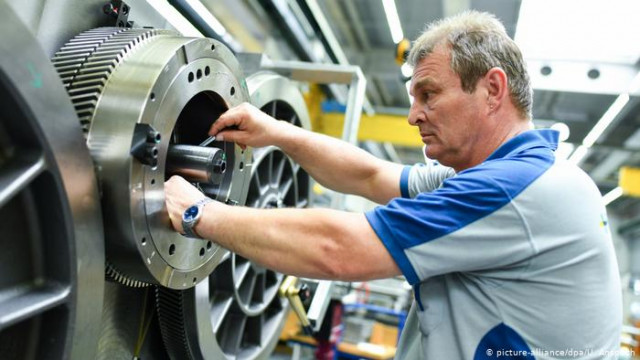 Германия будет спасать экономику от коронавируса рекордной суммой помощи