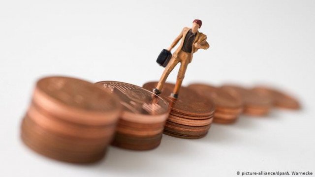 С высшим образованием и без нее кто зарабатывает в Германии больше?