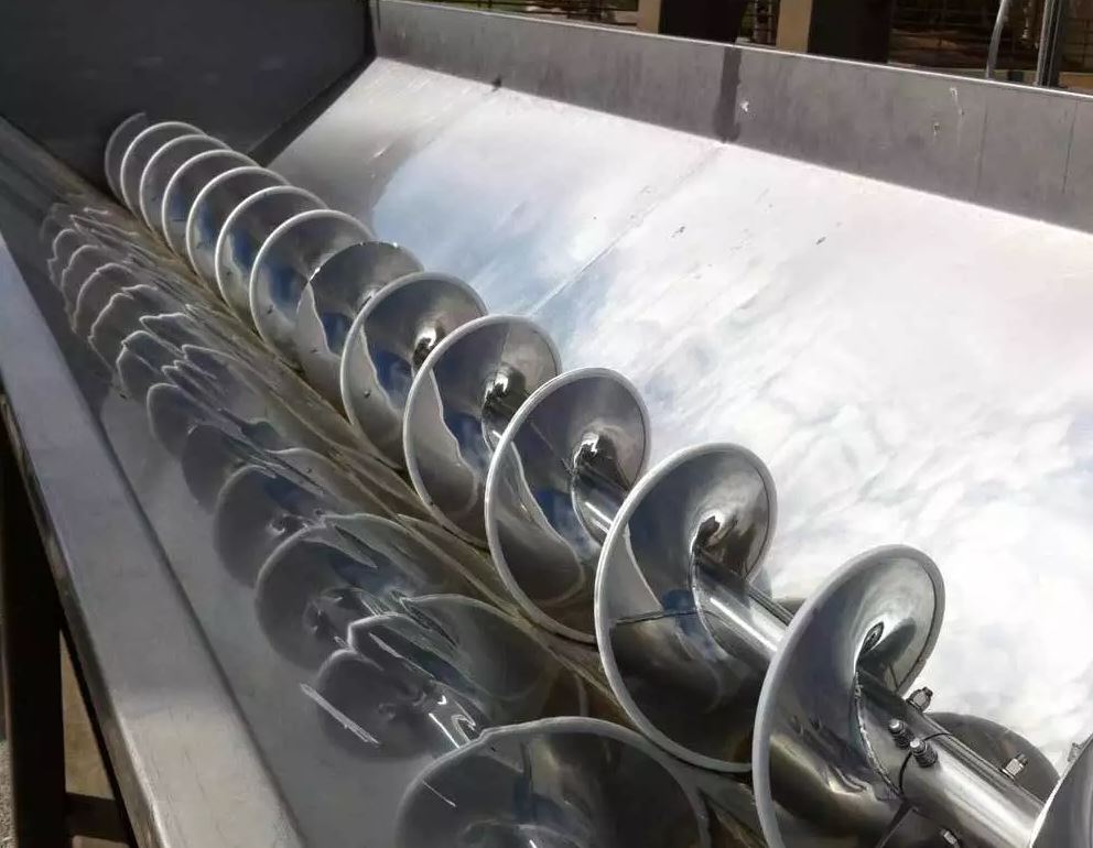 Гибкий шнек для перемещения сыпучей продукции