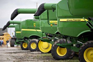 Доходы John Deere Financial выросли в четвертом квартале по мере восстановления продаж