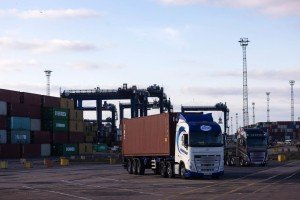 Продажи подержанных грузовиков упали на 17 %